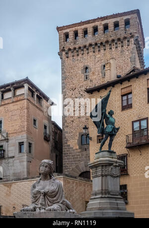 Église Saint Martin, Medina del Campo Square, Segovia, Castilla y León, Espagne. XII siècle, style roman Banque D'Images