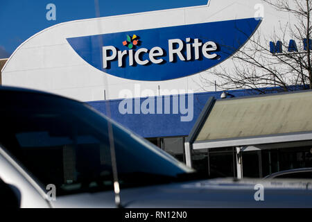 Un logo d'une enseigne à l'extérieur de l'épicerie au détail Rite Prix Emplacement du magasin de Harrisburg, Pennsylvanie le 9 février 2019. Banque D'Images