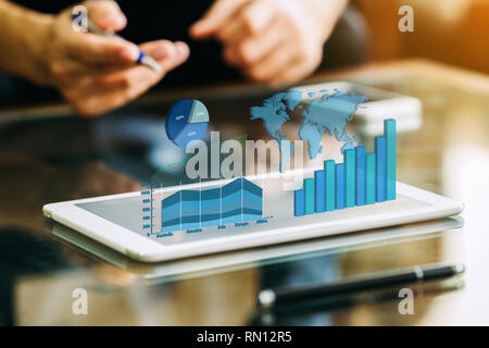 Conseiller en investissement d'affaires l'analyse de rapport financier de l'entreprise.Concept photo pour stock market, office, impôts,et projet. 3D illustration. Banque D'Images