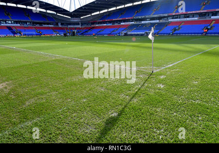 Une vue générale d'un poteau de coin sur le terrain avant le début de la Sky Bet match de championnat à l'Université de Bolton Stadium. Banque D'Images