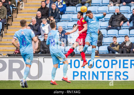 Ricoh Arena, Coventry, Royaume-Uni. 16 Février, 2019. Ville de Coventry Sterling Dujon batailles avec Matthew Jarvis de Walsall au cours de l'EFL Sky Bet League 1 match entre la ville de Coventry et Birmingham au Ricoh Arena, Coventry, Angleterre le 16 février 2019. Photo par Matthieu Buchan. Usage éditorial uniquement, licence requise pour un usage commercial. Aucune utilisation de pari, de jeux ou d'un seul club/ligue/dvd publications. Banque D'Images