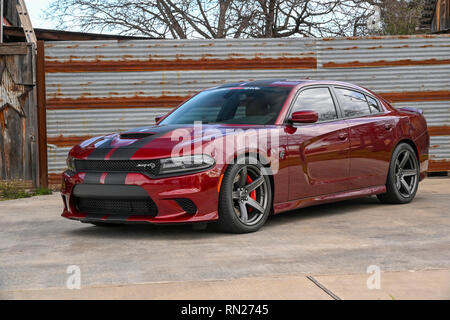 Feb 11, 2019 : 2018 Dodge Charger SRT HEMI de 6,2 l moteur suralimenté Hellcat Albert Pena/CSM Banque D'Images