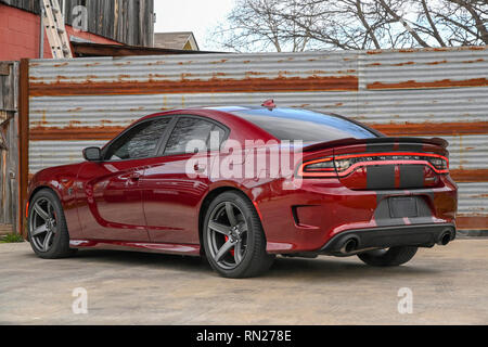 Feb 11, 2019 : 2018 Dodge Charger SRT HEMI de 6,2 l moteur suralimenté Hellcat Albert Pena/CSM Banque D'Images
