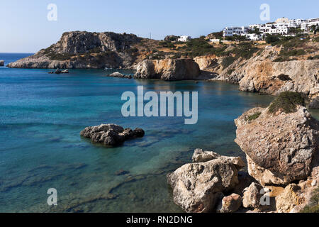 L'île de Karpathos, le littoral de Amopi beach. Mer, îles du Dodécanèse, Grèce Banque D'Images
