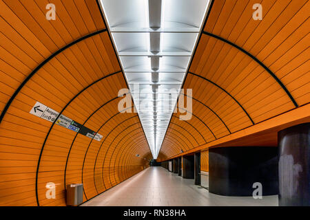 U Bahn Station - La Place Marienplatz, Munich, Bavière, Allemagne Banque D'Images