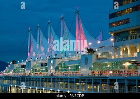 Canada Place, nuit, Vancouver, British Columbia, Canada Banque D'Images