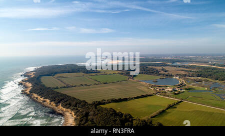 Vue aérienne de Port Bourgenay point et Bouliniere Marais en Vendée, France Banque D'Images