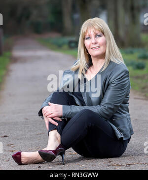 Blonde dans le parc Banque D'Images