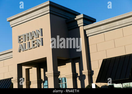 Un logo affiche à l'extérieur d'un Ethan Allen store de Sterling, Virginie le 14 février 2019. Banque D'Images