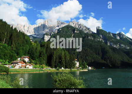 La belle ville de Rome, au cœur des Dolomites Banque D'Images