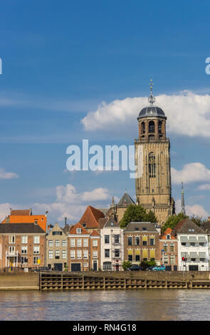 Tour de l'église Lebuinus à Deventer, Pays-Bas Banque D'Images