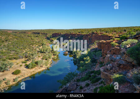 Murchison river de hawks head Lookout dans le parc national de kalbarri lors d'une journée ensoleillée, l'ouest de l'Australie Banque D'Images