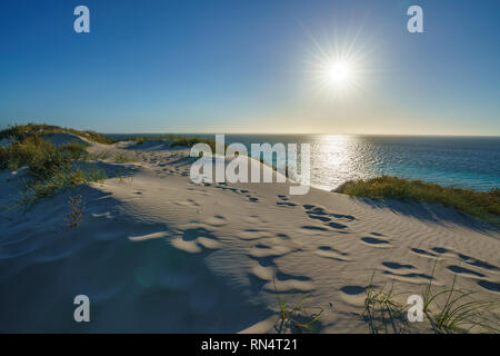 Dunes de sable dans le coucher du soleil, les projets de Bay, Coral Bay, Coral Coast, Australie occidentale Banque D'Images