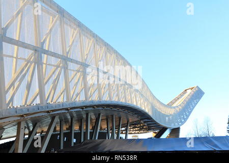 Oslo, Norvège - 30 décembre 2018 : Holmenkollbakken est un grand saut à ski hill situé à Holmenkollen à Oslo, Norvège. Banque D'Images