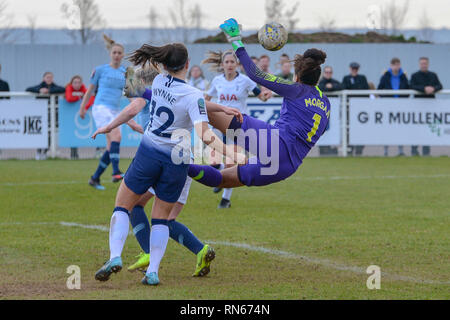 Cheshunt (Royaume-Uni). Feb 17, 2019. Chloe Morgan d'éperons objectif enregistrer au cours de la FA Women's Cup 5e tour match entre Tottenham Hotspur et Manchester City Chers Femmes à Cheshunt Stadium le 17 février 2019 en Angleterre, Cheshunt. (Photo de Martine Xerri/phcimages.com) : PHC Crédit Images/Alamy Live News Banque D'Images