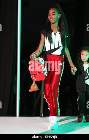 Charlotte, NC, USA. Feb 15, 2019. Jesse James Combs assiste à la Rookie USA Fashion Show for the Weeknd NBA All-Star à Charlotte, NC Crédit photo : Walik Goshorn/Mediapunch/Alamy Live News Banque D'Images