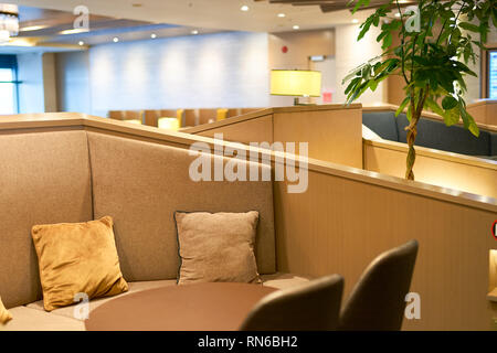 Singapour - CIRCA SEPTEMBRE 2016 : l'intérieur de la Plaza Premium Lounge à l'aéroport de Singapour Changi. L'aéroport de Changi est le principal aéroport civil pour Si Banque D'Images