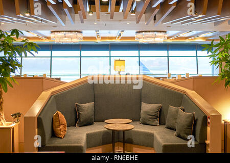 Singapour - CIRCA SEPTEMBRE 2016 : l'intérieur de la Plaza Premium Lounge à l'aéroport de Singapour Changi. L'aéroport de Changi est le principal aéroport civil pour Si Banque D'Images