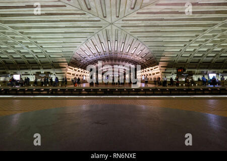 Au départ de train, Metro Centre Station, Washington Metropolitan Area Transit Authority, DC Banque D'Images