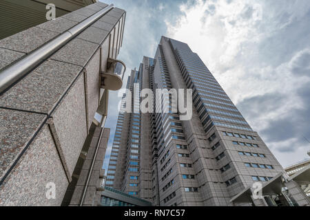 Tokyo - août 07, 2017 : Shinjuku Park Tower. Situé dans le quartier de Nishi-shinjuku. Banque D'Images