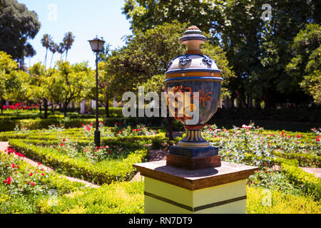 Parque de Maria Luisa, en face de la Plaza de España à Séville, Espagne. Banque D'Images