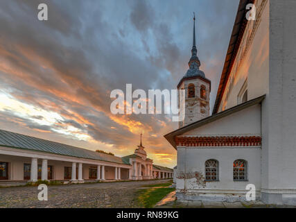 Église de l'icône de Notre Dame de Smolensk à Souzdal. Souzdal est une célèbre attraction touristique et une partie de l'anneau d'or de la Russie. Banque D'Images