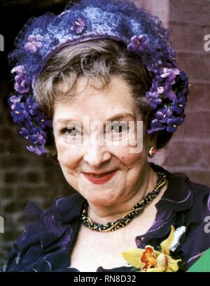 BERYL REID, THE SECRET DIARY OF ADRIAN MOLE, 1985 Banque D'Images