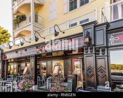 BAR Harbor, Maine - le 21 septembre 2015 : Bar Harbour, sur la côte du Maine, a une population de seulement 5 000 navires de croisière mais apporter 250 000 touristes un Banque D'Images