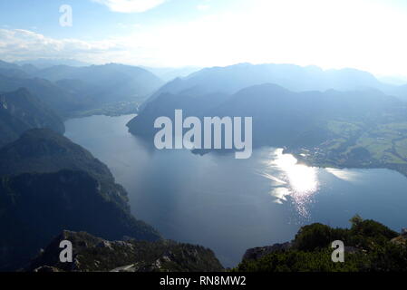 Vue sur le lac Traunsee depuis le mont Traunstein Banque D'Images