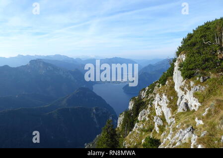 Vue sur le lac Traunsee depuis le mont Traunstein Banque D'Images