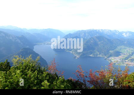 Vue sur le lac Traunsee depuis le mont Traunstein Banque D'Images