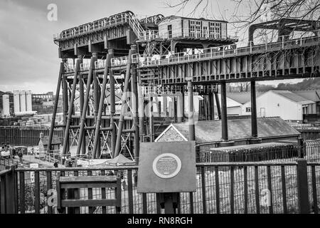 Élévateur à bateau Anderton est un ascenseur à caisson deux près du village d'Anderton, Cheshire, dans le nord-ouest de l'Angleterre. Banque D'Images