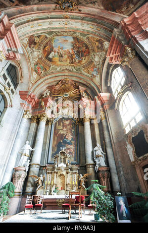 Église Minorite Minorita baroque (église) construit 1758 à 1773 conçu par Kilian Ignaz Dientzenhofer dans le centre historique d'Eger, en Hongrie. 12 juillet 20 Banque D'Images