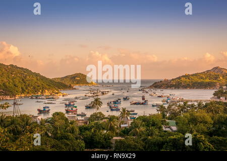 Vinh Hy bay, village de pêcheurs, quartier Hay Ninh, Vietnam du Sud Banque D'Images