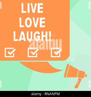 La main conceptuel montrant Live Love Laugh. Photo d'être inspiré du texte profitez de vos jours positif rire humour Silhouette de couleur blan Banque D'Images