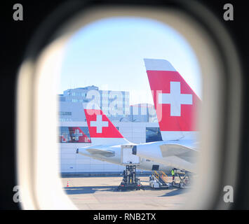 ZURICH, SUISSE - Le 13 février : Swiss airlines avions à l'aéroport international de Zurich le 13 février 2019. Banque D'Images