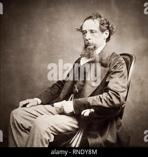 Charles Dickens, portrait, assis, photographie, c. Années 1860 Banque D'Images