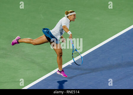 Dubaï, Émirats arabes unis. Feb 18, 2019. Dudi Sela de Slovaquie en action dans le premier match contre Lara Arruabarrena de l'Espagne pendant le Dubai Duty Free Tennis championnat au stade de tennis international de Dubaï, DUBAÏ, ÉMIRATS ARABES UNIS Le 18 février 2019. Photo de Grant l'hiver. Credit : UK Sports Photos Ltd/Alamy Live News Banque D'Images