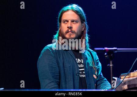 Madison, Wisconsin, USA. Feb 17, 2019. MARCO BENEVENTO de Joe Russo's presque morts à la l'Sylvee à Madison, Wisconsin Crédit : Daniel DeSlover/ZUMA/Alamy Fil Live News Banque D'Images