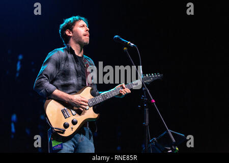 Madison, Wisconsin, USA. Feb 17, 2019. SCOTT METZGER de Joe Russo's presque morts à la l'Sylvee à Madison, Wisconsin Crédit : Daniel DeSlover/ZUMA/Alamy Fil Live News Banque D'Images