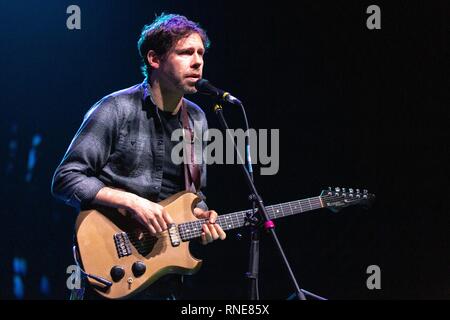 Madison, Wisconsin, USA. Feb 17, 2019. SCOTT METZGER de Joe Russo's presque morts à la l'Sylvee à Madison, Wisconsin Crédit : Daniel DeSlover/ZUMA/Alamy Fil Live News Banque D'Images