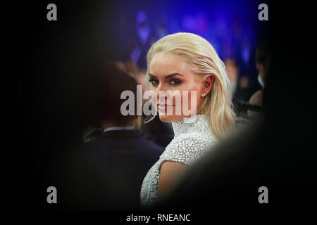 Monaco. Feb 18, 2019. Ancien coureur de Coupe du Monde de ski alpin Lindsey Vonn pose sur le tapis rouge lors de la Laureus World Sports Awards 2019 cérémonie à Monaco, le 18 février 2019. Les Laureus World Sports Awards 2019 ont été dévoilés à Monaco le lundi. Credit : Zheng Huansong/Xinhua/Alamy Live News Banque D'Images