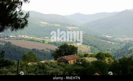 Vue sur la campagne de l'Ombrie, Italie Banque D'Images