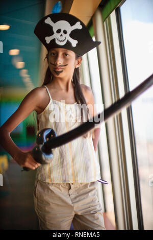 Portrait de jeune fille habillé en pirate. Banque D'Images