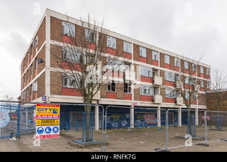 Le centre commercial d'Poolway Garretts vert, Yardley, Birmingham après démolition attend d'expropriations par Birmingham City Council Banque D'Images