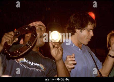 Batteur de jazz américain panaméenne, compositeur et chef d'orchestre, Billy Cobham est illustré à l'affiche aux côtés de Bob Weir lors d'un concert en direct de l'apparence. Banque D'Images