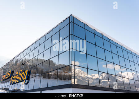 Station de ski Hauser Kaibling haut une des stations de ski : 44 remontées mécaniques, 123 kilomètres de pistes de ski, parking, Schladminger liés montagnes 4 Banque D'Images