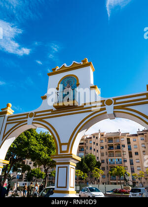 Marché et Feria la masse dans Fuengirola sur la Costa del Sol en Espagne. Le marché a lieu deux fois par semaine.L'une pour vos accessoires et un pour les marchandises normales du marché Banque D'Images