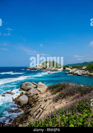 Côte Rocheuse à El Cabo San Juan del Guia, Parc Naturel National Tayrona, département de Magdalena, Caraïbes, Colombie Banque D'Images