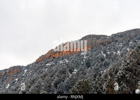 Montagnes enneigées du Bozkir district de Konya province de Turquie Banque D'Images